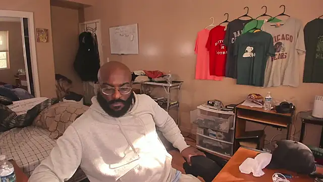 MrChuckDailyXXX online show from October 21, 1:47 pm