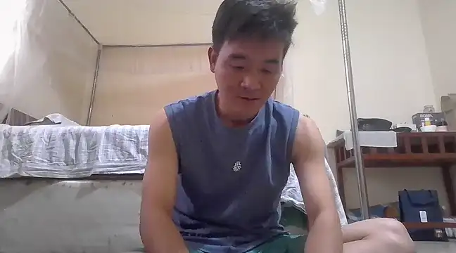 kisstoyousoon2024 online show from February 17, 3:20 pm