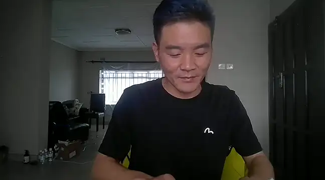 kisstoyousoon2024 online show from January 2, 7:55 am