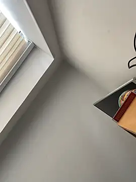 Juanes432 online show from March 4, 4:03 pm