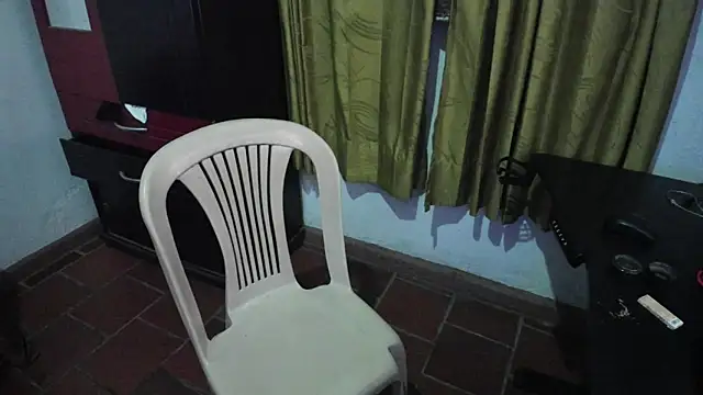 Waturox online show from April 4, 11:35 pm