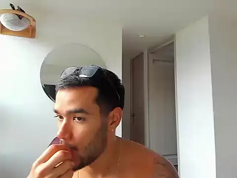 Alexander Martines online show from July 15, 10:49 pm