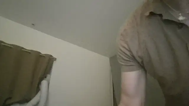 Snapshot of FrankieKentucky chatting on June 10, 7:54 am FrankieKentucky online show from June 10, 7:54 am