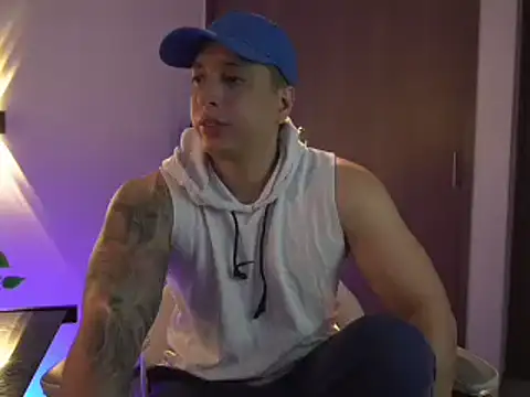 Snapshot of appolo_allen chatting on February 21, 5:42 pm appolo allen online show from February 21, 5:42 pm