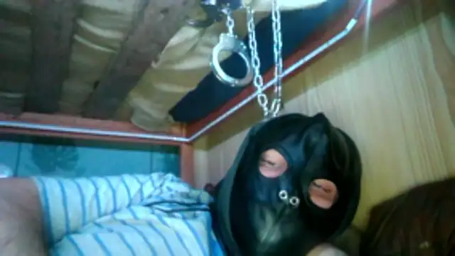 ZARRENAAR3 online show from May 7, 5:40 am