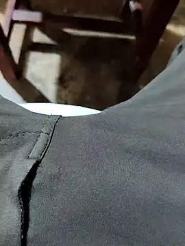 PRIYANHUxh online show from April 25, 5:10 am