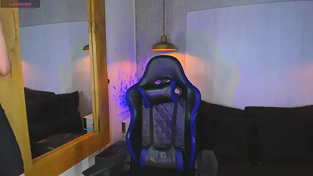 VladHellsing4 online show from April 3, 4:04 pm