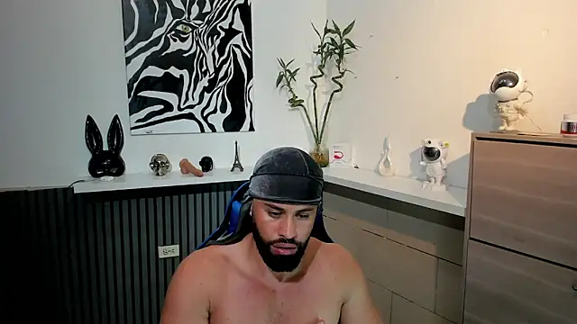 Daemon21 online show from December 14, 9:55 pm