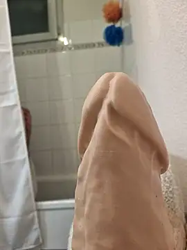 belleitalian31 online show from November 30, 6:04 am