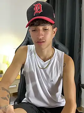  CamiloBass online show from March 14, 1:56 am