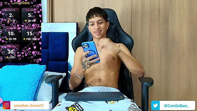  CamiloBass online show from November 29, 12:01 am