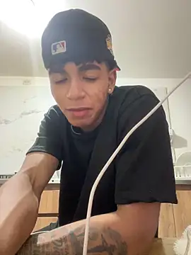 Snapshot of JoanG10 chatting on September 14, 5:09 am JoanG10 online show from September 14, 5:09 am