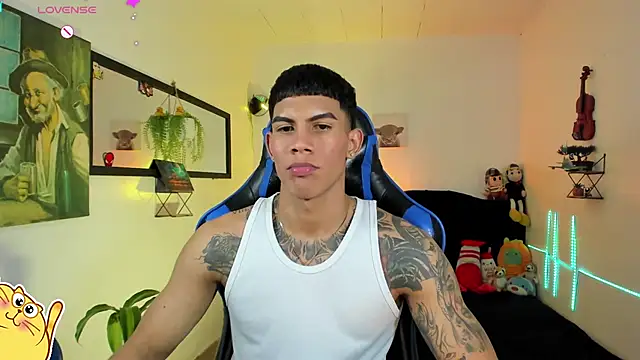 Damian latinxxx online show from March 21, 8:19 am