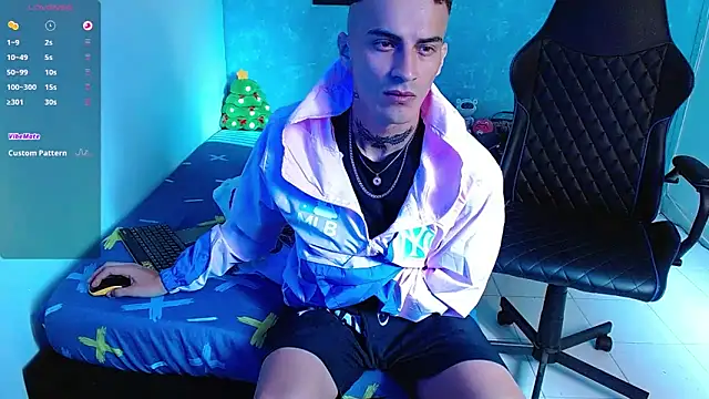 Snapshot of bray_hotboy777 chatting on December 20, 2:16 pm bray hotboy777 online show from December 20, 2:16 pm
