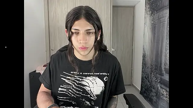 gabriel  manson online show from December 2, 11:54 pm