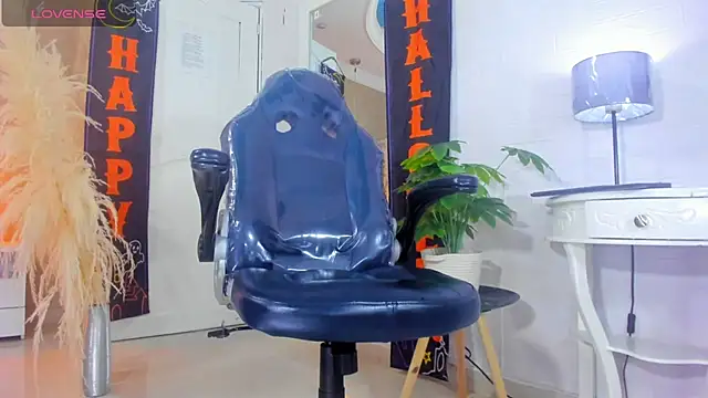 RicoBrown777  online show from October 28, 4:37 am