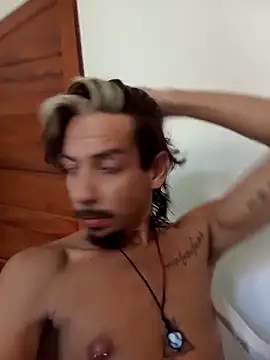 tayllorscott online show from February 22, 3:24 pm