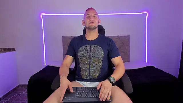 Snapshot of Damon_Bakert chatting on March 20, 2:53 pm Damon Bakert online show from March 20, 2:53 pm