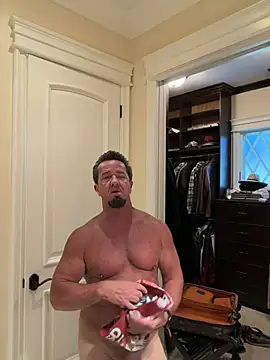sluttydylan online show from July 5, 9:00 pm