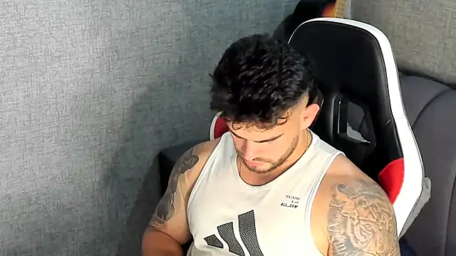 Ricardogo19 online show from October 3, 1:21 am