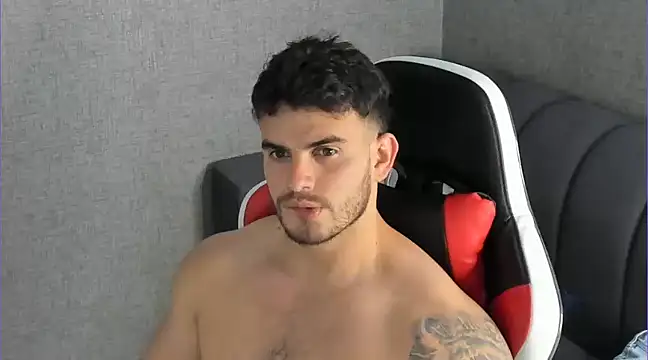 Ricardogo19 online show from December 8, 8:15 pm