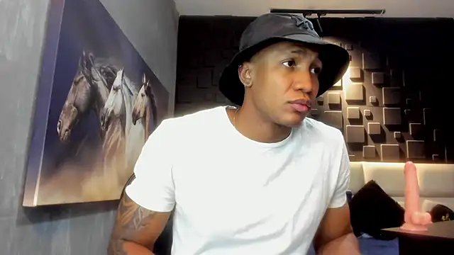 Logan Varela online show from December 8, 9:19 pm