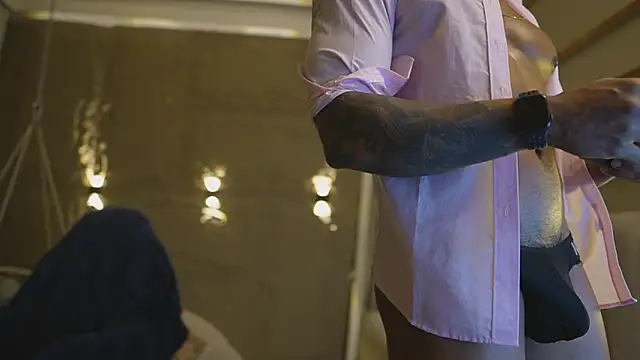 Logan Varela online show from March 8, 3:38 pm