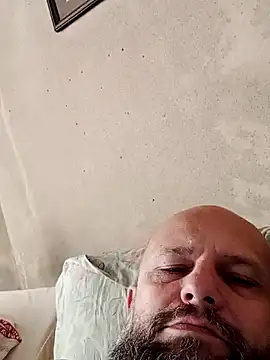 Snapshot of AlexandruCsaba chatting on January 10, 9:23 am AlexandruCsaba online show from January 10, 9:23 am