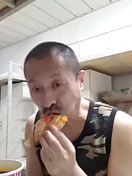 Snapshot of quequwushan chatting on December 20, 11:05 pm quequwushan online show from December 20, 11:05 pm