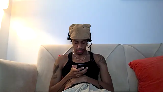 Skinnyblackman online show from November 4, 1:28 am