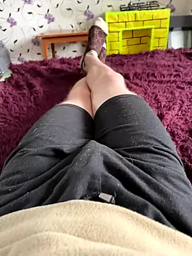 red red00 online show from January 7, 8:52 am