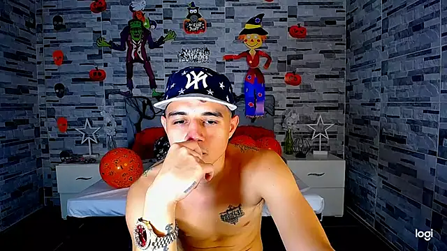 ADAM HOT online show from October 9, 10:58 pm