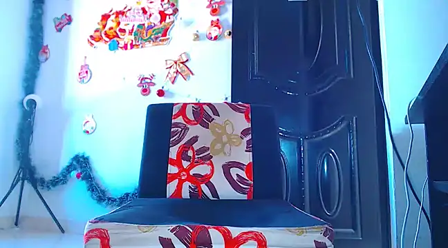 ADAM HOT online show from December 5, 8:45 pm