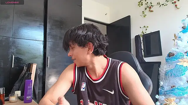 Misaki2007 online show from December 16, 3:43 pm