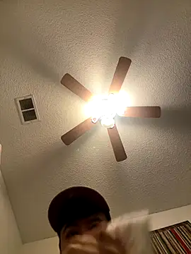 alanrguzoso012 online show from November 16, 9:33 am