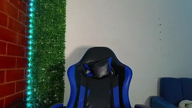 Demitryo online show from April 11, 7:45 am