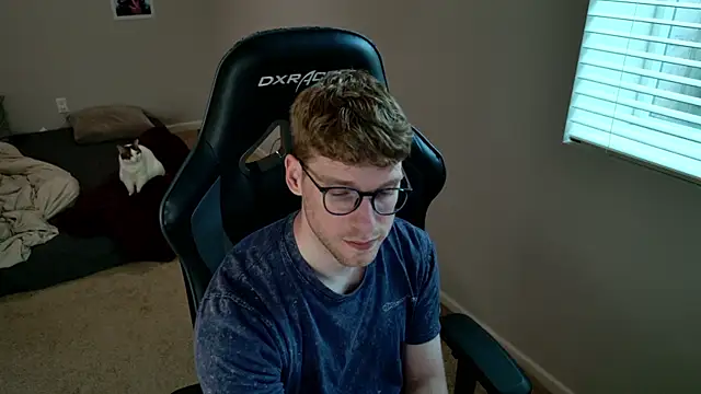 BlueEyedTallGuy94 online show from June 10, 2:57 am