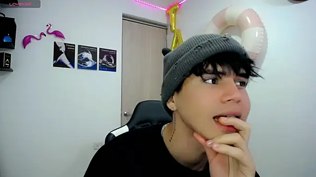 Tayson Rivers online show from September 13, 12:33 am