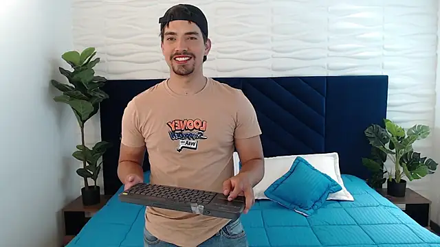 Ian Daviz online show from December 15, 9:09 pm