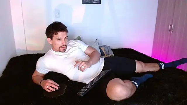 Ian Daviz online show from December 1, 8:56 pm