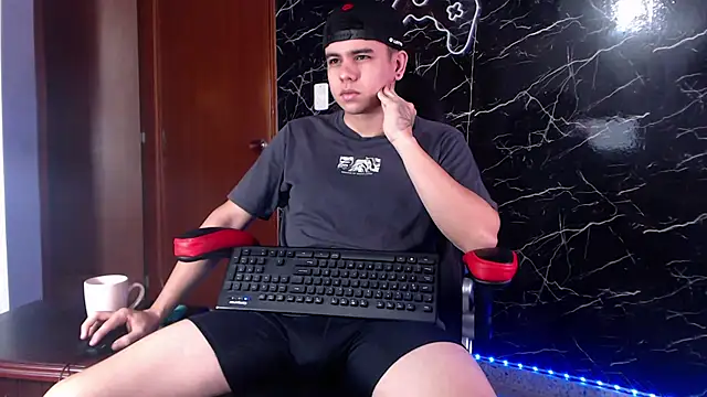 maty hardx online show from February 8, 12:17 pm