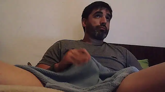 Snapshot of ozzypsico13 chatting on September 23, 2:11 am ozzypsico13 online show from September 23, 2:11 am