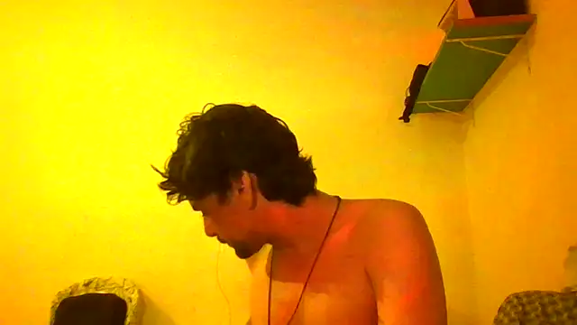 couplemilk online show from February 8, 4:18 am