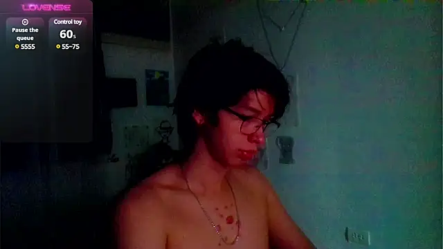 Snapshot of Andy_gray chatting on December 11, 10:37 am Andy gray online show from December 11, 10:37 am