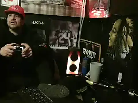 Snapshot of RM_Discov3ri3z chatting on January 11, 6:56 am RM Discov3ri3z online show from January 11, 6:56 am