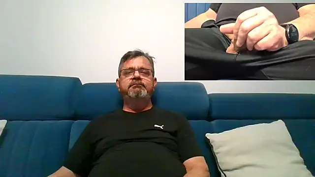 axecoman60 online show from March 4, 6:26 pm