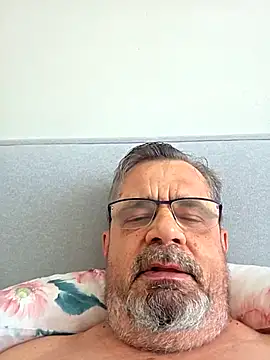 axecoman60 online show from April 21, 5:46 am