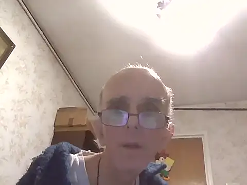 Snapshot of mariusica1@xh chatting on October 7, 8:24 pm mariusica1xh online show from October 7, 8:24 pm