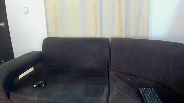 Snapshot of Henrikk_senn chatting on October 7, 11:09 pm Henrikk senn online show from October 7, 11:09 pm
