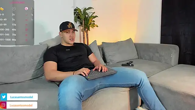 lucasanto  online show from December 4, 4:10 am